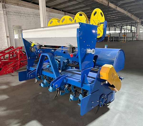 噴土式起壟機(jī)