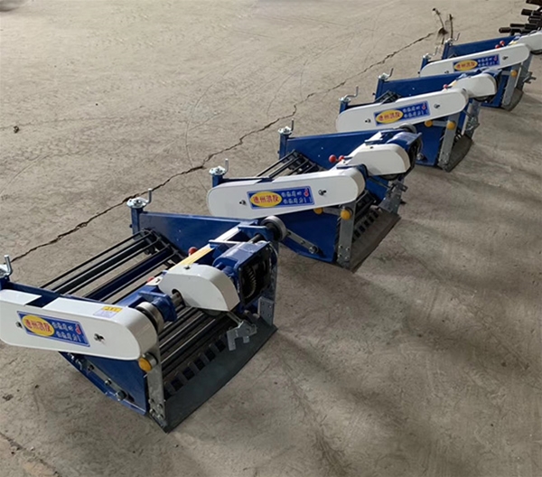 4UC馬鈴薯收獲機(jī)